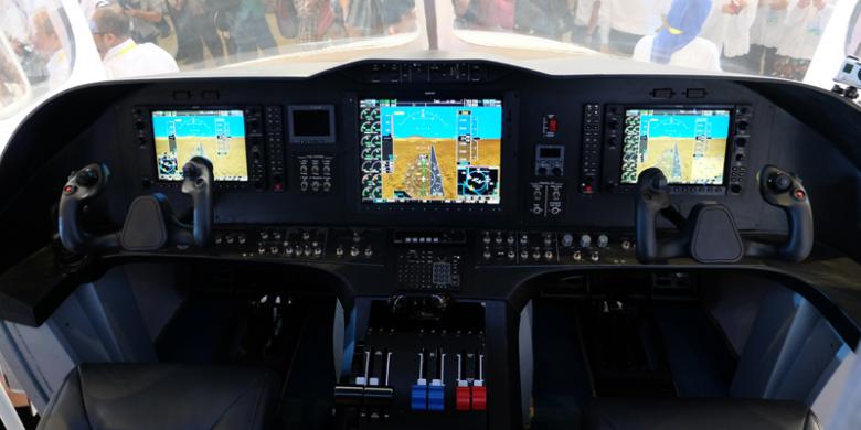 1436188cockpit-N219780x390